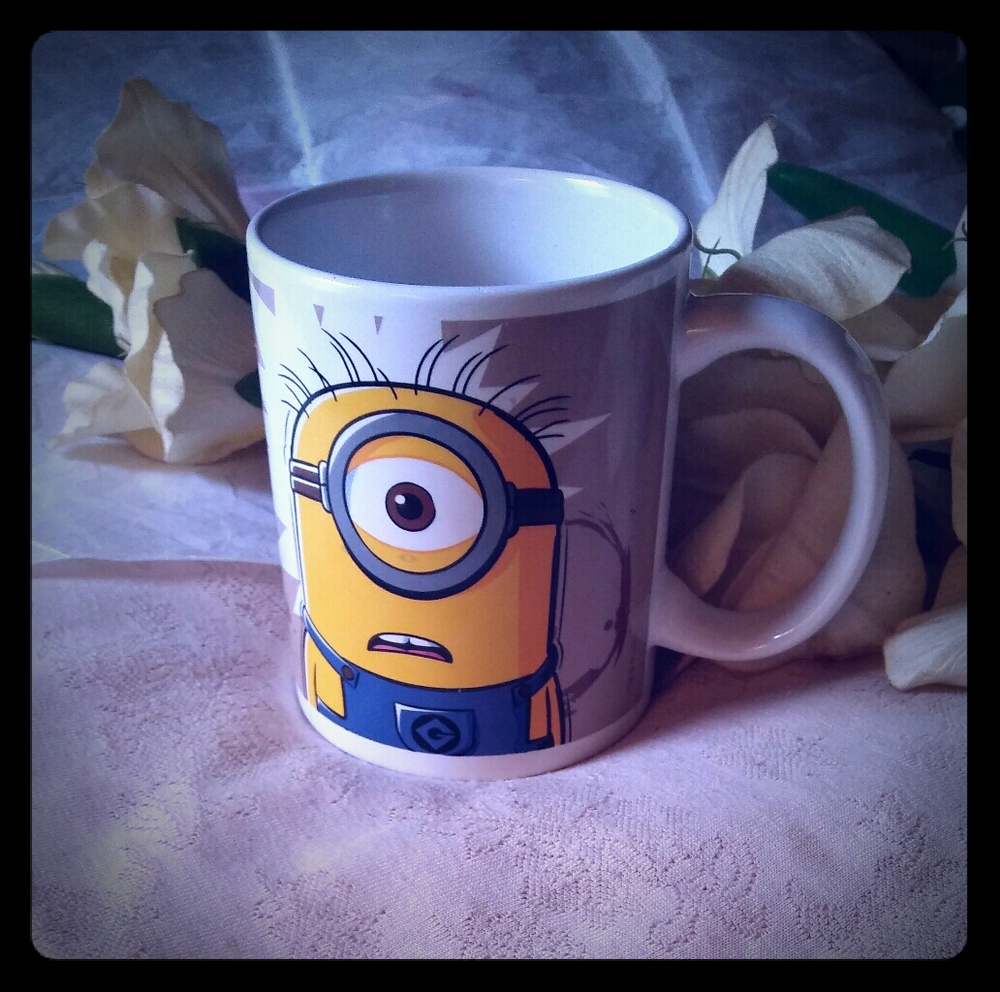 Vintage Despicable Me Minion I Need Coffee Mug